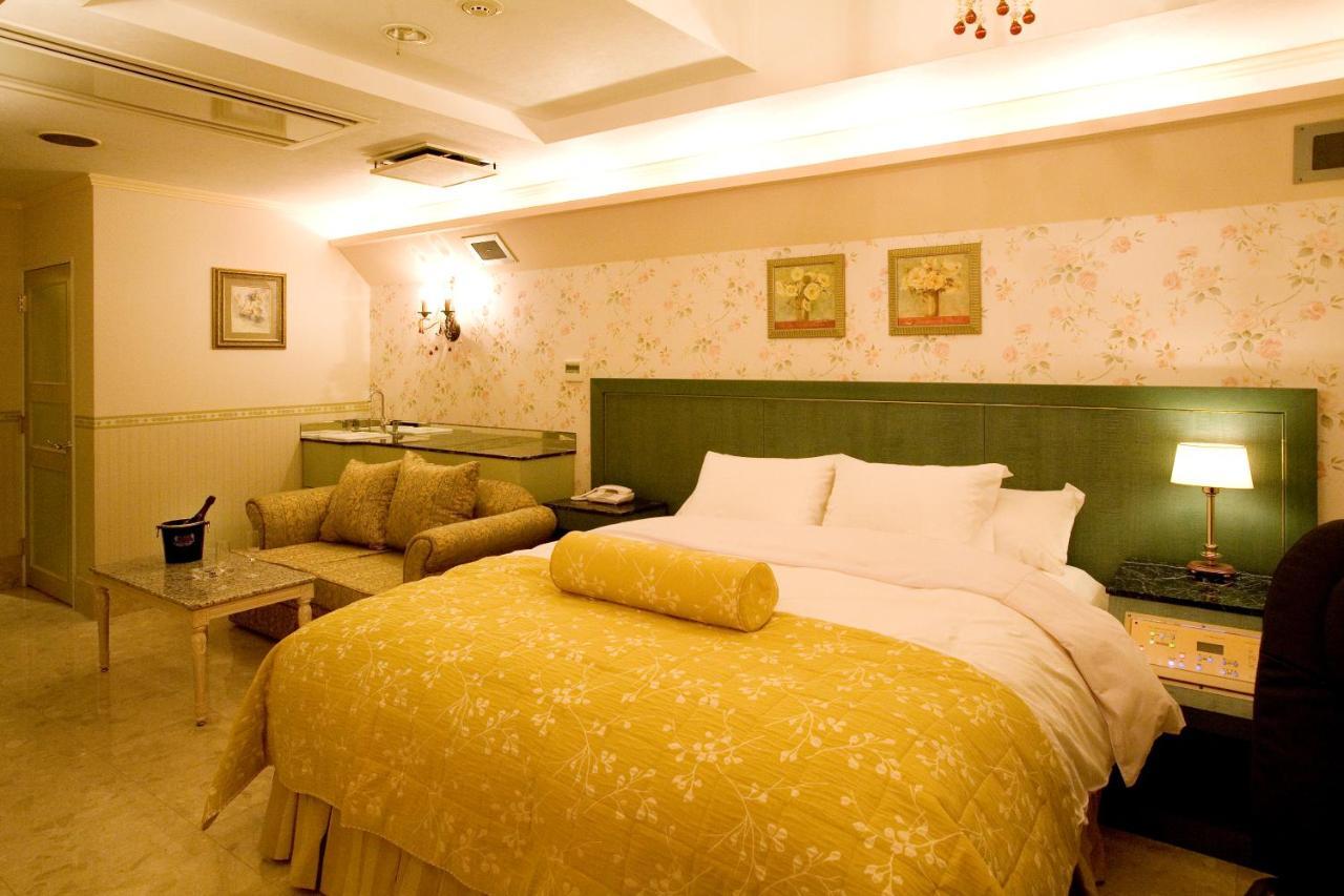 Meguro Emperor (Adults Only) Hotel โตเกียว ภายนอก รูปภาพ